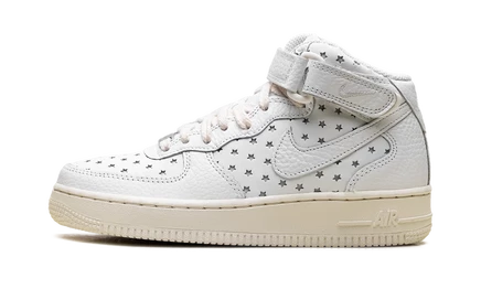Женские кеды Nike Air Force 1 Mid Cut Out Stars, белые