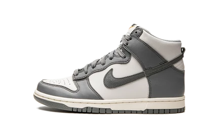Детские кроссовки Nike Dunk High SE (GS), серо-бежевые