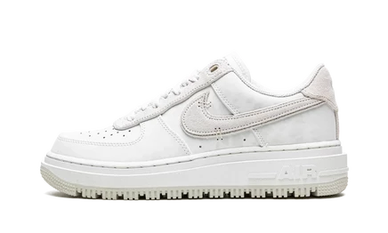 Женские кроссовки Nike Air Force 1 Luxe, белые