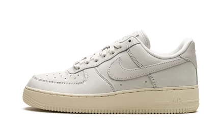 Женские кроссовки Nike Air Force 1 Low DR9503, белые