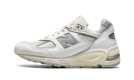 Кроссовки New Balance 990 V2 Made in USA Teddy Santis белые