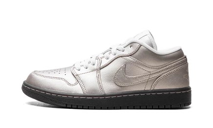 Женские кроссовки Jordan Air Jordan 1 Low SE, серебристые