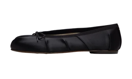 Женские балетки Maison Margiela Satin Tabi, черные