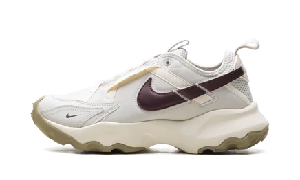 Женские кроссовки Nike TC 7900, светло-бежевые/бордовые