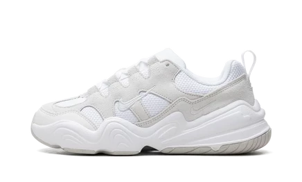Женские кроссовки Nike Tech Hera, белые
