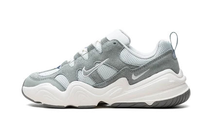 Женские кроссовки nike tech hera, зеленовато-серые
