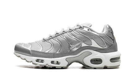 Кроссовки Nike Air Max Plus, серебристые