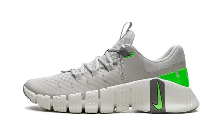 Кроссовки Nike Free Metcon 5 DV3949, светло-серые