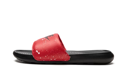 Шлепанцы Nike Victori One Slide Print, принт «брызги краски»