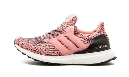 Женские кроссовки Adidas Ultraboost, лососевый