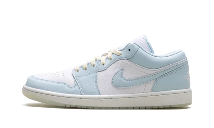Кроссовки Jordan 1 Low SE, бело-голубые