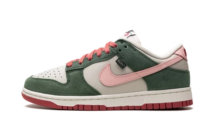 Женские кроссовки Nike Dunk Low SE FN8923, All Petals United