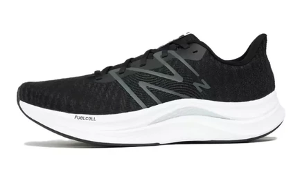 Кроссовки New Balance FuelCell Propel V4, черно-белые
