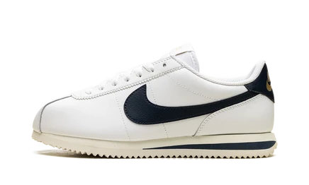 Женские кроссовки Nike Cortez HJ9343-100, белые