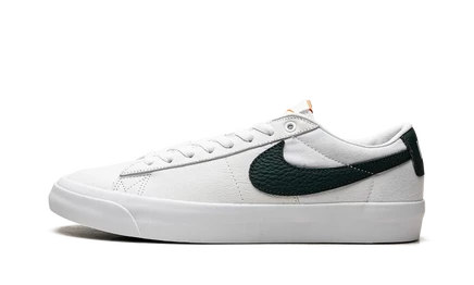Кроссовки Nike SB Zoom Blazer Low GT, белые/Pro Green