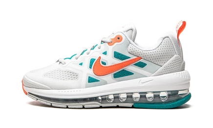Женские кроссовки Nike Air Max Genome CZ1645