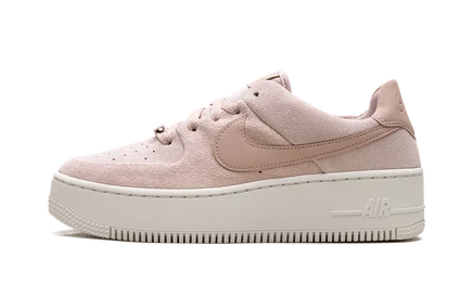 Женские кеды Nike Air Force 1 Sage Low, бежевые