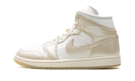 Женские кроссовки Jordan Air Jordan 1 Mid SE Metallic Gold