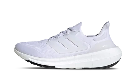 Кроссовки Adidas Ultraboost Light, черные