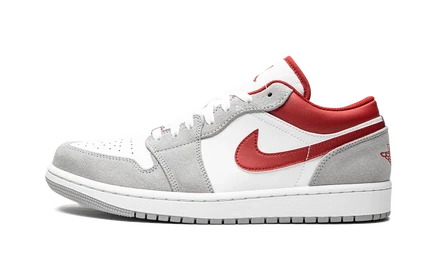Кроссовки Jordan Air Jordan 1 Low SE, бело-серо-красные
