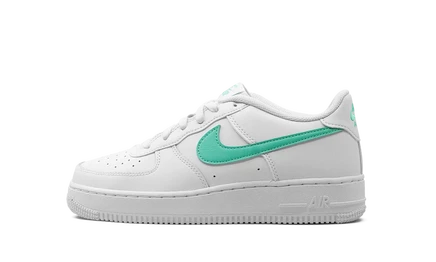 Кеды для мальчиков Nike Air Force 1 Low GS DV7762 104, белые/изумрудные