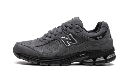 Кроссовки New Balance 2002R, серо-черные