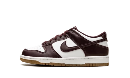 Кроссовки Nike Dunk Low, бордовые с коричневой подошвой