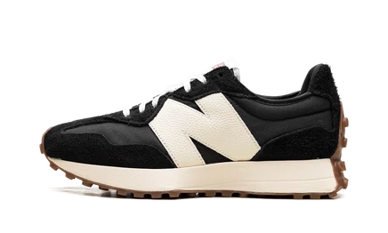 Женские кроссовки New Balance 327 «Black White Gum», черно-белые