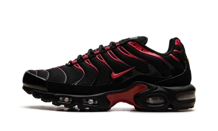 Кроссовки nike air max plus, черно-красные