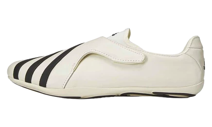 Кроссовки Adidas Vario Flat Earther Pharrell, белые