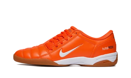 Футбольные бутсы Nike Total 90 III SP, оранжевые