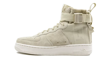 Женские кроссовки Nike SF AF1 Mid