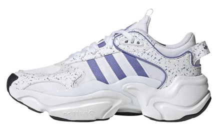 Женские кроссовки Adidas Magmur Runner EF9003
