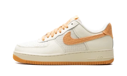 Женские кроссовки Nike Air Force 1 Low, кремовые с медным