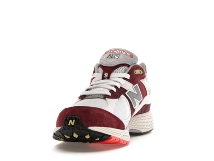 New Balance 2002R Up There Backyard Legends II maroon/white/grey