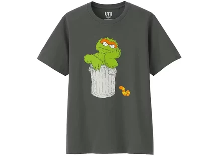 Унисекс футболка KAWS x Uniqlo «Oscar The Grouch», серая