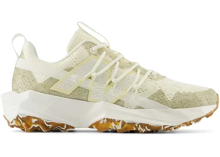 Женские кроссовки New Balance Tektrel V1, светло-серые