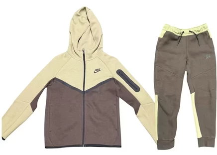 Детский комплект Nike Sportswear Tech Fleece: худи на молнии и джоггеры, оливковый