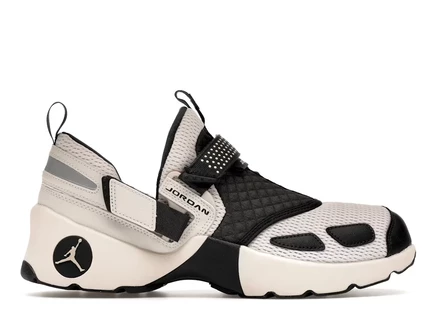 Женские кроссовки Jordan Trunner LX, светло‑орехово‑коричневые