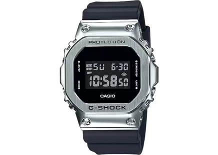 Мужские часы Casio G-Shock GM5600-1, корпус и ремешок из смолы, кварцевые, 200 м