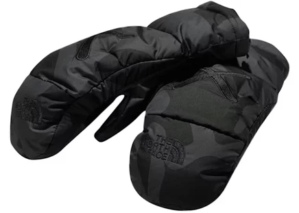 Унисекс варежки KAWS x The North Face Nuptse Mitt, черные