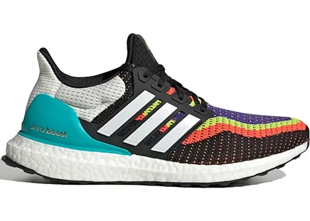 Женские кроссовки Adidas Ultra Boost DNA What The, черно-бело-красные