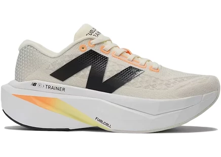 Женские кроссовки New Balance FuelCell SuperComp v3, ангорово-мангово-черные