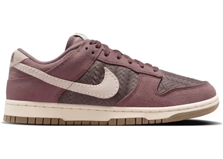 Nike Dunk Low Premium SE Woven Tattoo Gum (Women's) tattoo/gum dark brown/tattoo/chalk