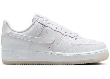 Женские кроссовки Nike Air Force 1 Low '07, белые/многоцветные