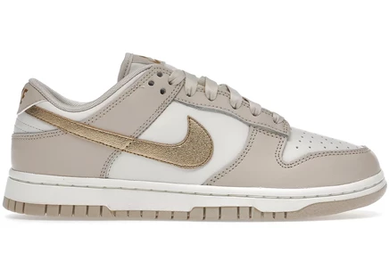 Женские кроссовки Nike Dunk Low Phantom Metallic Gold, phantom/metallic gold/sanddrift/sail