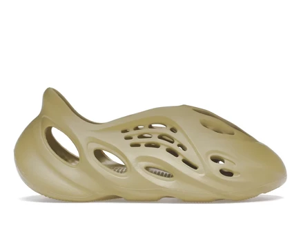 Мужские сланцы adidas Yeezy Foam RNNR, серно-желтые