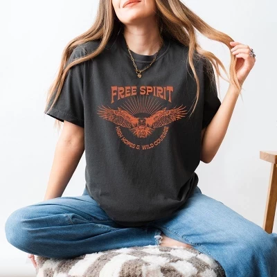 Женская футболка Simply Sage Market Free Spirit Distressed Eagle, pepper