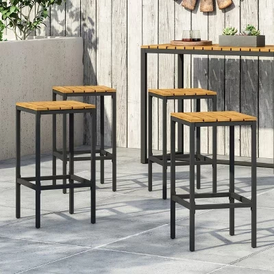 Современные промышленные барные стулья Elkhart Outdoor из дерева акации с 30-дюймовой спинкой (набор из 4-х) из тика