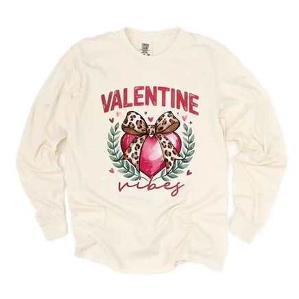 Женская футболка Simply Sage Market valentine vibes, айвори